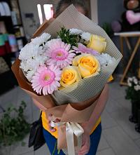 Букет цветов из:  Герберы, Розы и Хризантемы в Иванино