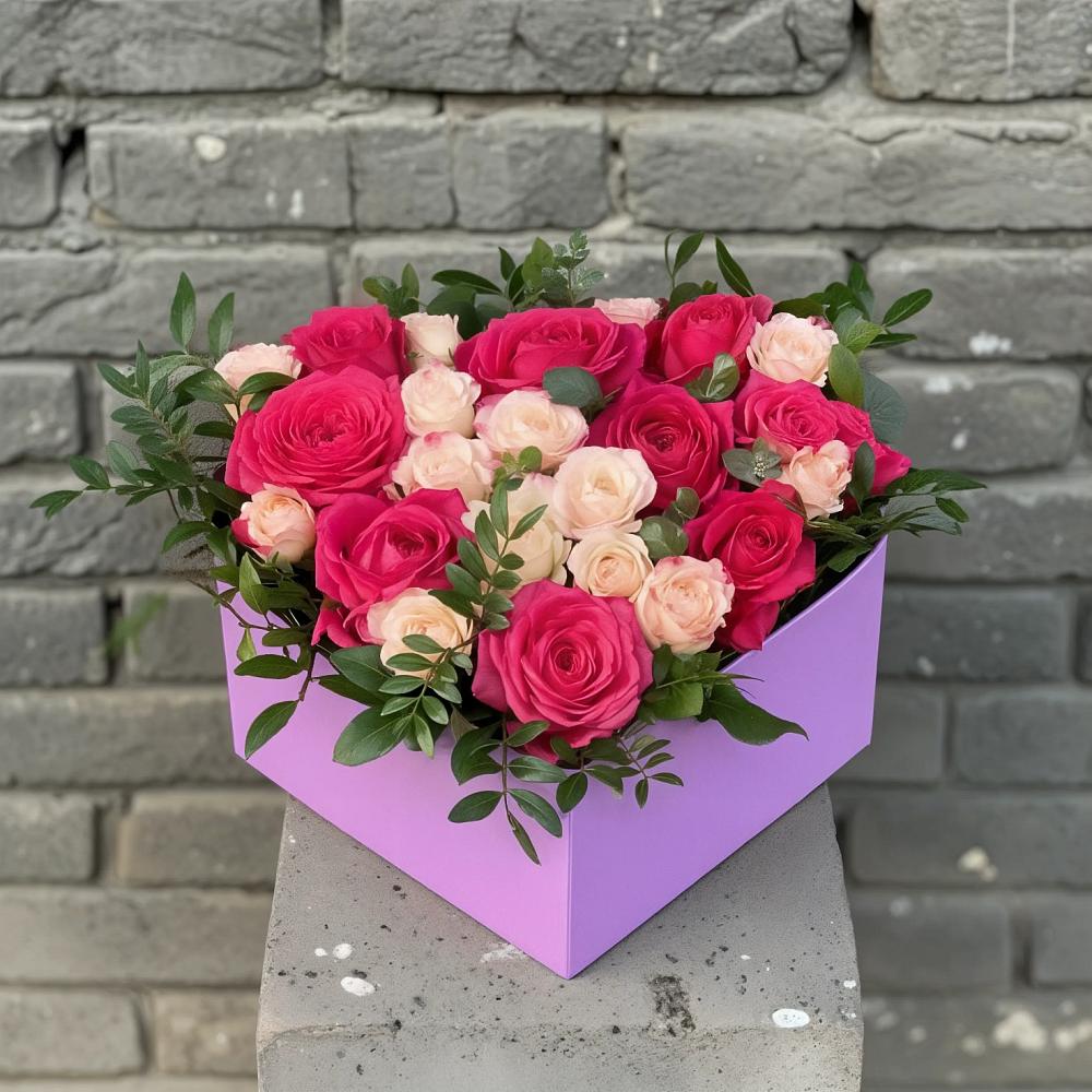 Цветочная композиция из Розы в коробке в Иванино
