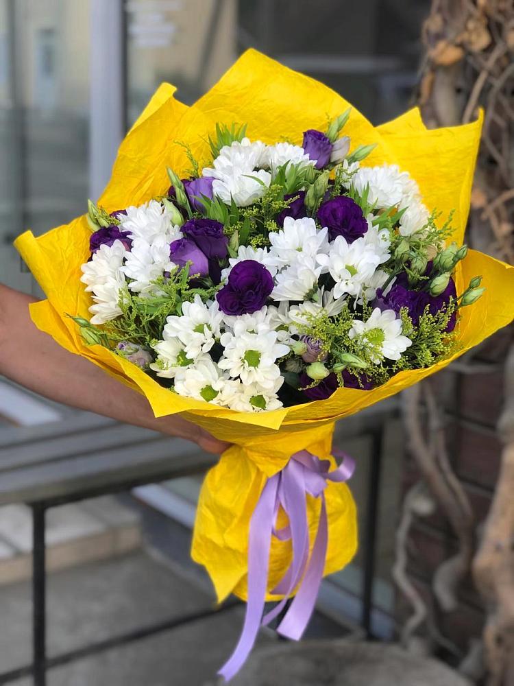Букет цветов из: Ирисы, Хризантемы и Ромашки в Иванино