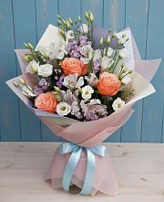 Букет цветов из:  Лизиантусы, Розы, Альстромерии и Гипсофила в Иванино