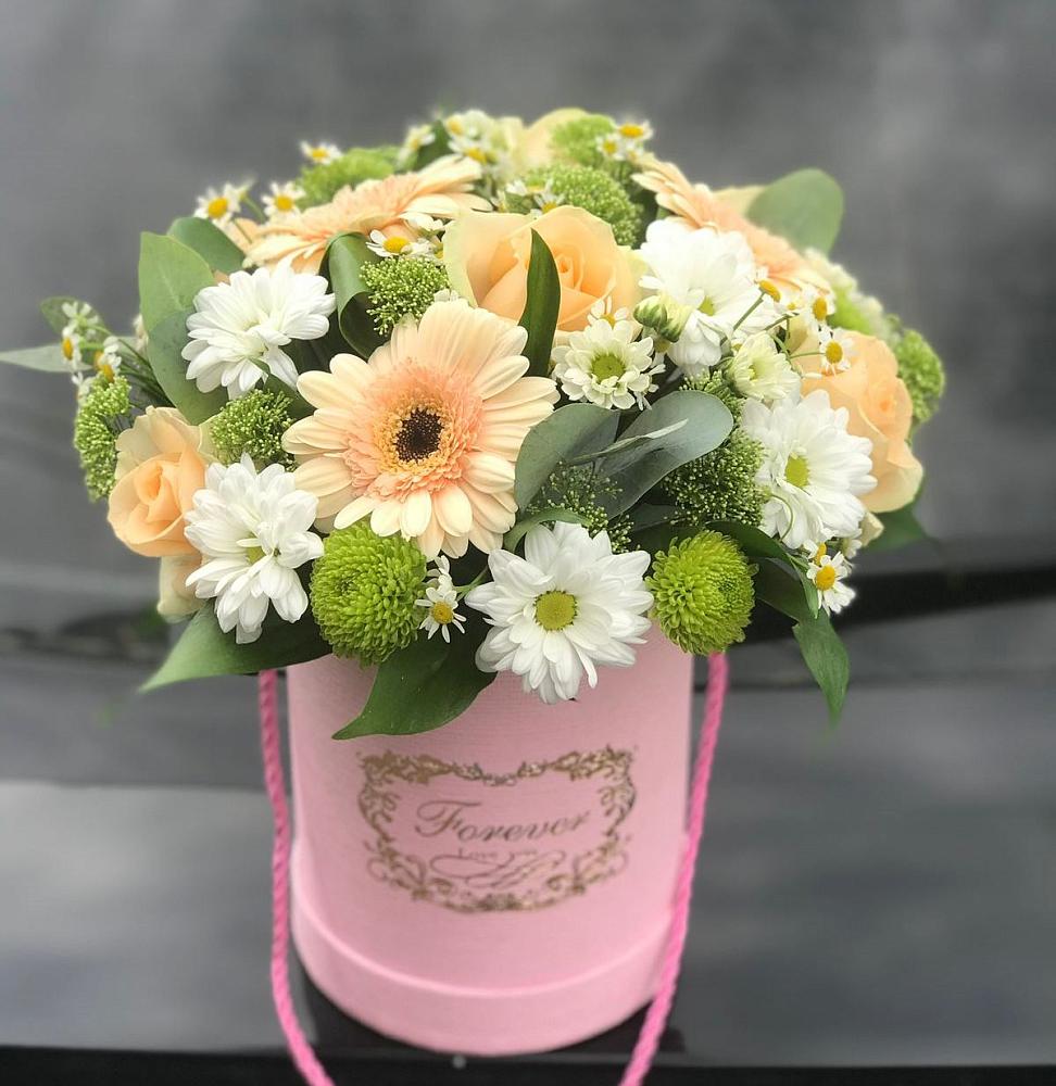 Цветочная композиция из Розы, Герберы и Хризантемы в шляпной коробке в Иванино