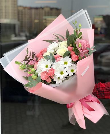 Букет цветов из: Розы, Лизиантусы и Хризантемы в Иванино
