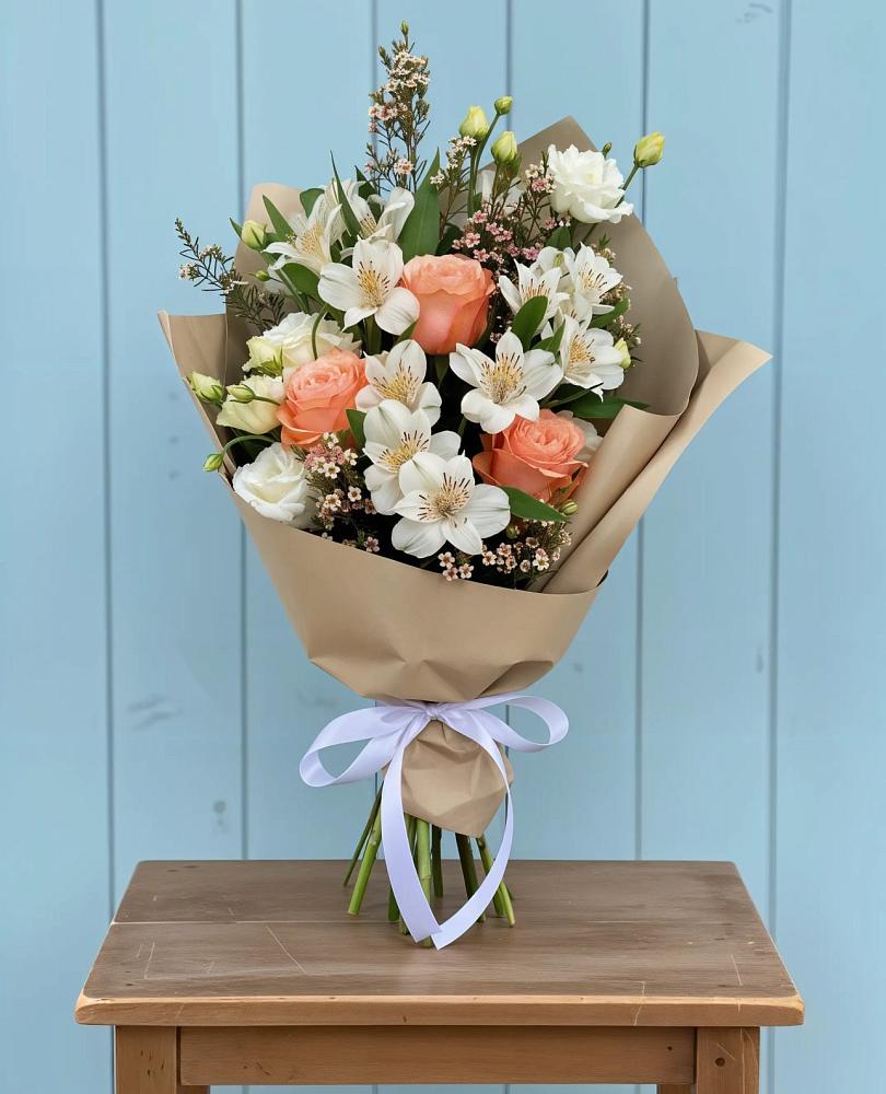 Букет цветов из: Альстромерии, Лизиантусы, Розы и Хризантемы в Иванино